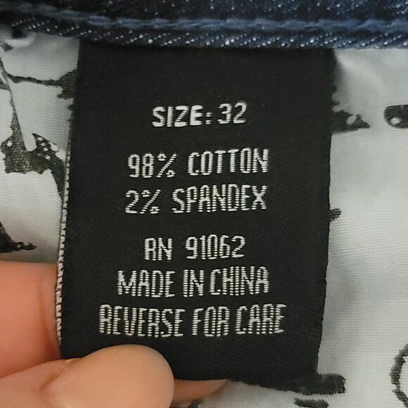 Standards & Practices Embroidered/Distressed Denim Cut-Off Shorts Sz 32 - Picture 4 of 4